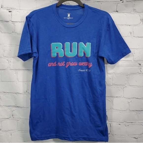 NWOT "Run and not grow weary" Isaiah 40:31 T-Shirt, 60/40 Polyester Cotton Blend - Picture 1 of 4